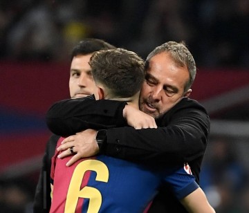 巴萨重返欧冠4强，夺冠可拿超1.5亿欧奖金，弗里克值得续约