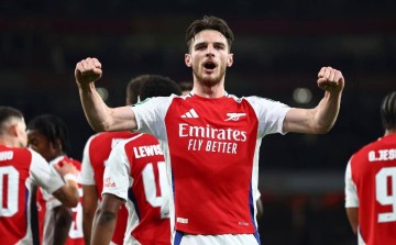 震撼！26岁赖斯破门，连进2粒圆月弯刀世界波，惊艳全场