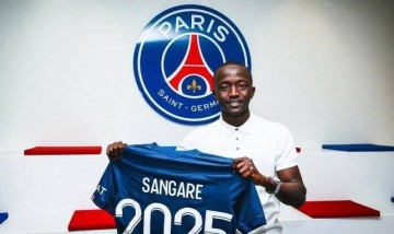 记者：曼城想免签巴黎18岁前锋桑加雷，多支德国球队也对他感兴趣